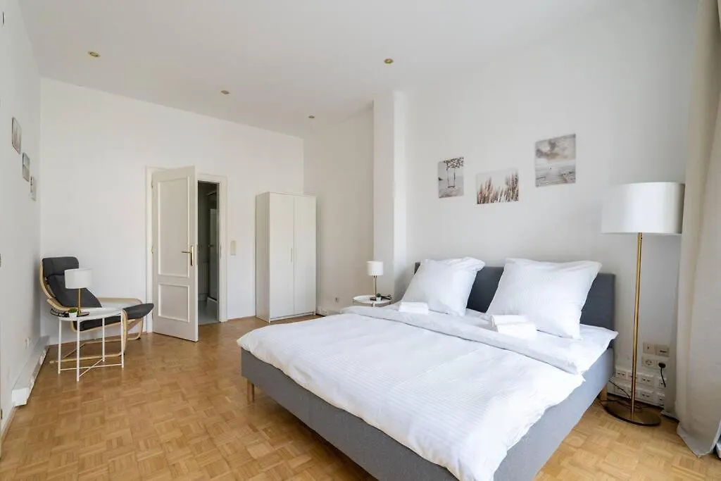 Vienna Central Panorama Apartment